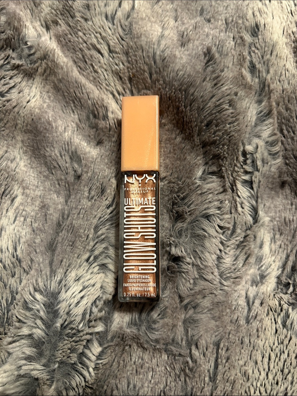 NYX Ultimate Glow Drops Liquid eyeshadow - mango moment